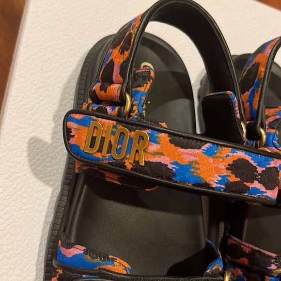 Dioract Sandals - Picture 3 of 13